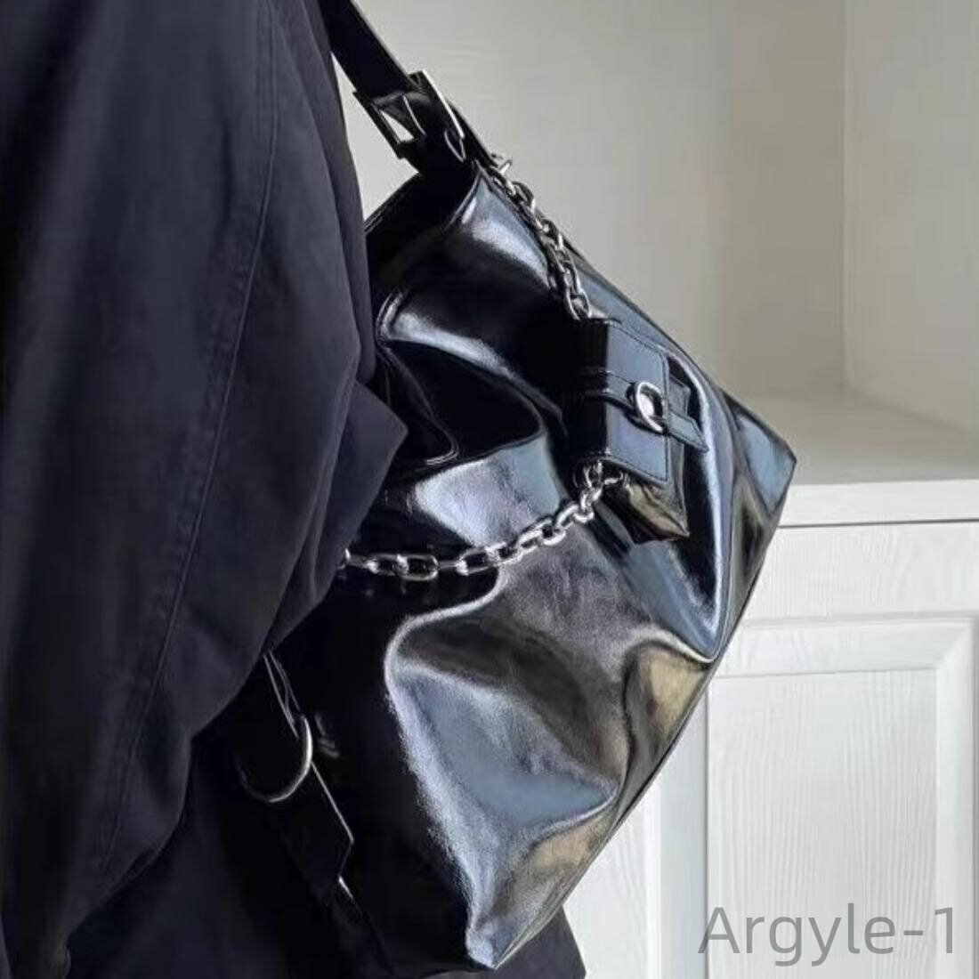 【送料無料】カジュ 可愛い きれいめ 大人 スクエアバッグ トートバッグ シーズンレスに使えるミニチェーンバッグ付きショルダーバッグ