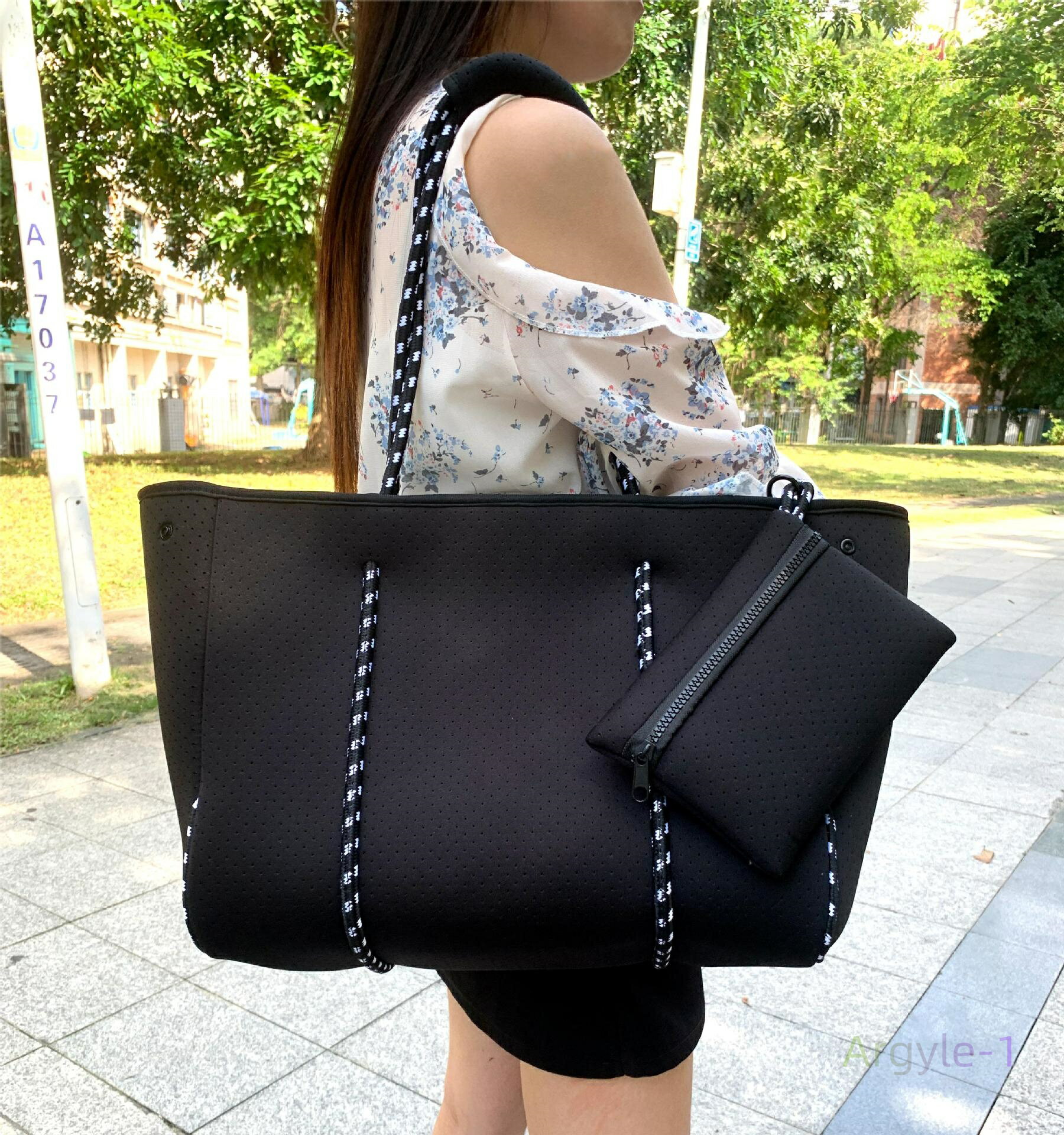 マザーズバッグ 多用途トートバッグ 大容量 おしゃれ 軽量 洗える トートバッグ マザーズバック ペアレンツバッグ 肩掛け A4 PC 通勤 旅行 ギフト 出産...