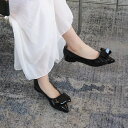 パンプス レディース 靴 シューズ ポインテッドトゥ ローヒール 太ヒール チャンキーヒール リボン エナメル きれいめ エレガント オフィス カジュアル お出...