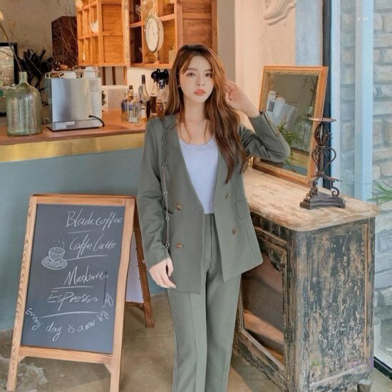 セットアップ レディース パンツスーツ ノーカラージャケット 長袖 ダブルブレスト ストレートパンツ センタープレス 3color きれいめ 上品 オフィス 入学式 卒業式 入園式 卒園式 おしゃれ