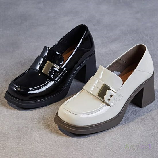 厚底ローファー レディースファッション シューズ スクエアトゥ チャンキーヒール フロント装飾 光沢感 ゴージャス感 高級感 大人可愛い フェミニン系 ストリー...