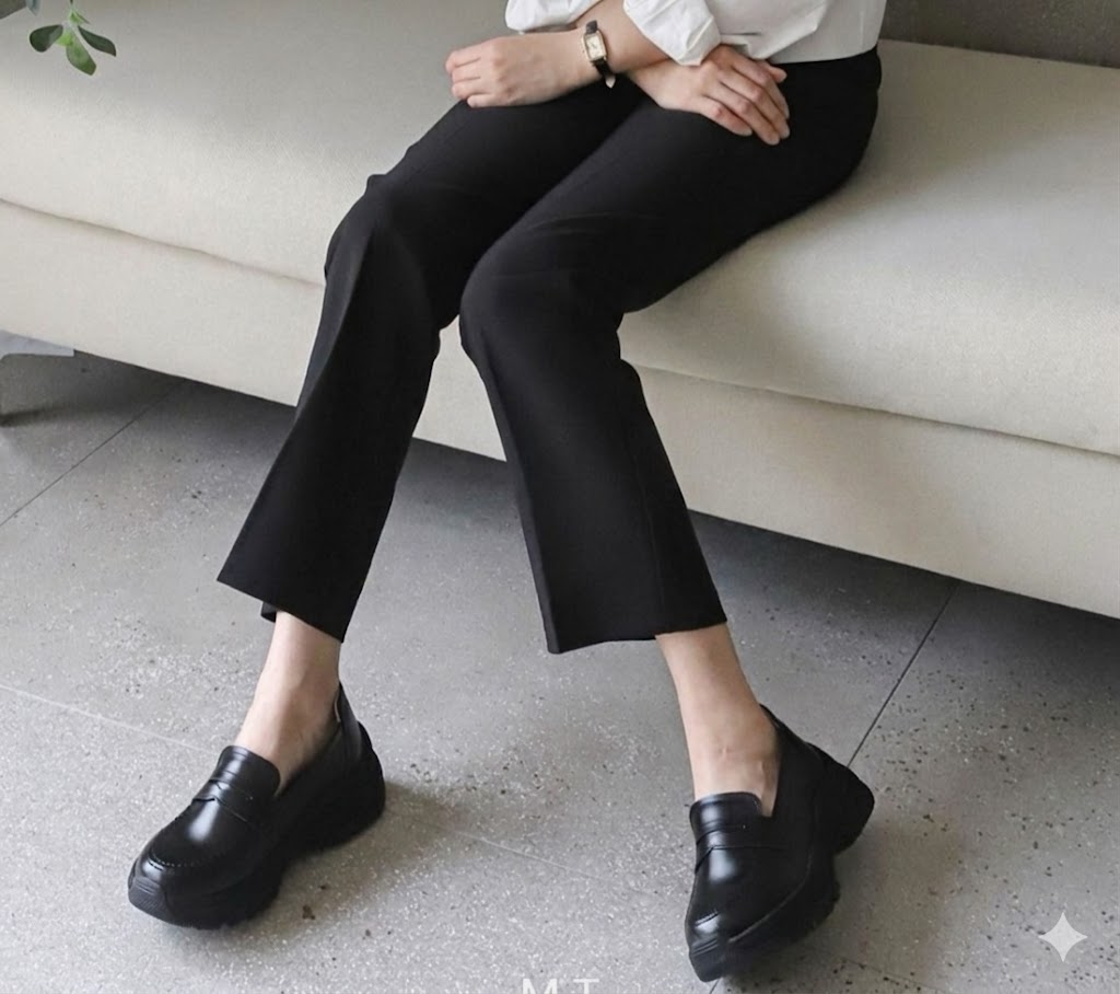 ローファースニーカーローファー スリッポン スニーカー 痛くない 靴 ビット ビジュー 大人 えーあい カジュアル オックスフォード ブラック 黒 ホワイト 白 アイボリー エナメル シューズ おじ靴 軽量 軽い