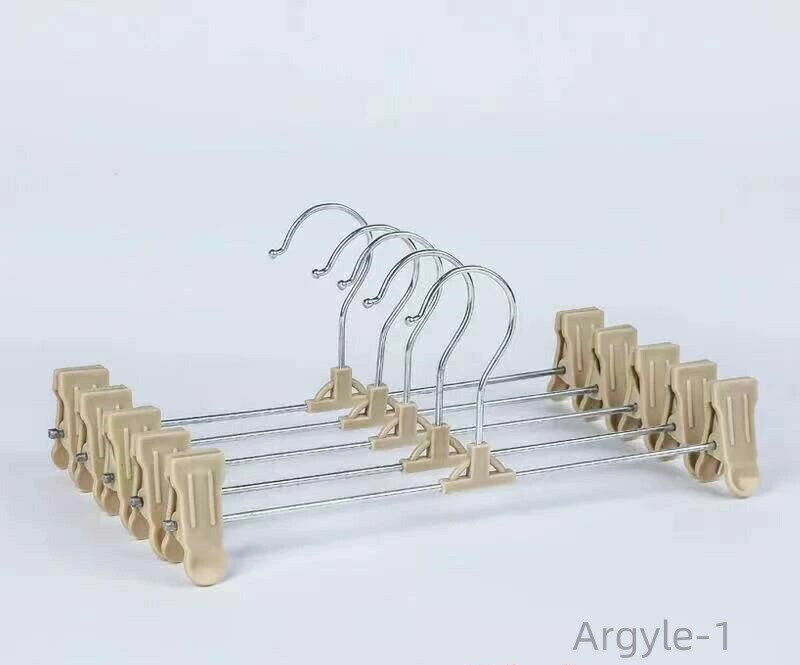 サイズ F サイズについての説明 F：11×28cm 素材 PP 色 グリーン ピンク ブルー カーキ 備考 ●サイズ詳細等の測り方はスタッフ間で統一、徹底はしておりますが、実寸は商品によって若干の誤差(1cm〜3cm )がある場合がございますので、予めご了承ください。 ●製造ロットにより、細部形状の違いや、同色でも色味に多少の誤差が生じます。 ●パッケージは改良のため予告なく仕様を変更する場合があります。 ▼商品の色は、撮影時の光や、お客様のモニターの色具合などにより、実際の商品と異なる場合がございます。あらかじめ、ご了承ください。 ▼生地の特性上、やや匂いが強く感じられるものもございます。数日のご使用や陰干しなどで気になる匂いはほとんど感じられなくなります。 ▼同じ商品でも生産時期により形やサイズ、カラーに多少の誤差が生じる場合もございます。 ▼他店舗でも在庫を共有して販売をしている為、受注後欠品となる場合もございます。予め、ご了承お願い申し上げます。 ▼出荷前に全て検品を行っておりますが、万が一商品に不具合があった場合は、お問い合わせフォームまたはメールよりご連絡頂けます様お願い申し上げます。速やかに対応致しますのでご安心ください。