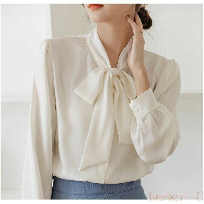 2色カラバリ、ボウタイシフォンブラウス。パフスリーブの少しフレアな袖も大人可愛い◎1枚でもジャケットインでも重ね着にも着回し力バツグン♪【カラー】ホワイト、ピンク【サイズ】S,M,L,XL(単位：cm)S：着丈66、バスト100、肩幅40、...