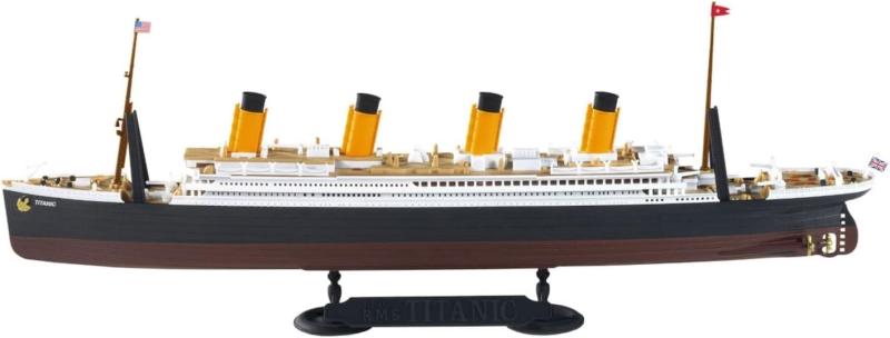 童友社 1/1000 凄かんたんプラモデル R.M.S.タイタニック 色分け済みプラモデル