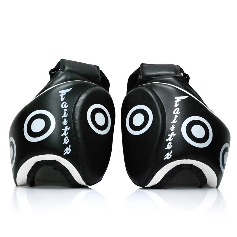 Fairtex 太ももパッド Syntek Leather - 高耐久、ムエタイ&amp;キックボクシングのための最大の衝撃吸収性丈夫で快適、万能なトレーニングギア