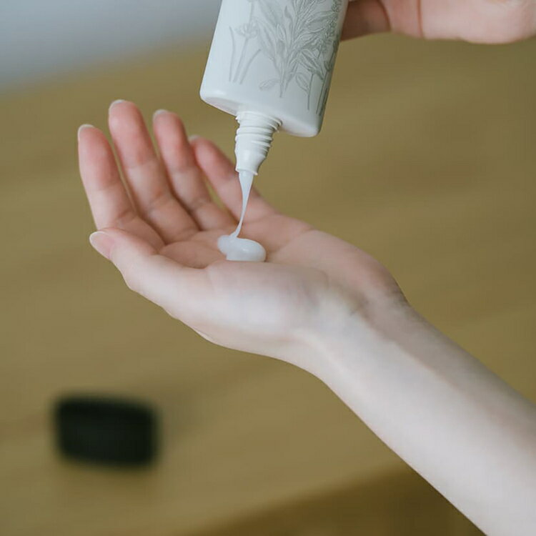 ヒヤドットママボディケアミルク120g 妊娠線 妊娠線クリーム 敏感肌用 樋屋奇応丸 3