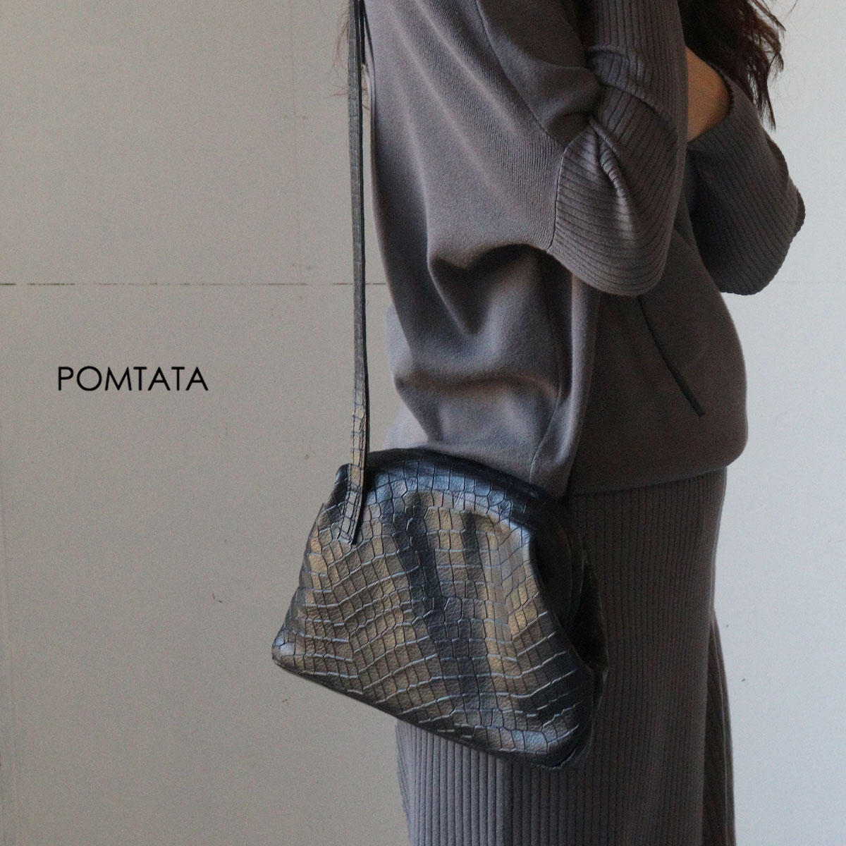 Rakuten - クロコ型押しレザー がま口 ショルダーバッグ POMTATA ポンタタ DLIA FRAMSHOULDER P3265 日本製【選べるノベルティ】