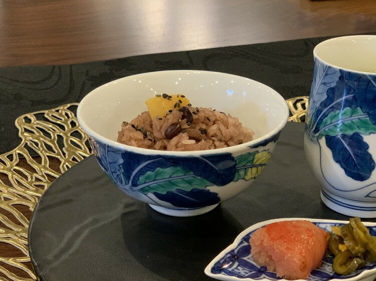 【伊万里焼　瀬兵窯　染錦大根　飯碗(小)】有田焼 伊万里焼 磁器 お茶わん めし碗 ごはん茶碗 青 手書き ごはん おしゃれ 和食器 ギフト 引き出物 内祝い プレゼント