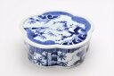 【WEB有田陶器市開催中】【有田焼 福泉窯 染付松竹梅 花型蓋物】有田焼 磁器 蓋物 変形 花型 青 手書き お弁当 重箱 お正月 節句 お花見 お造り 煮物 ...