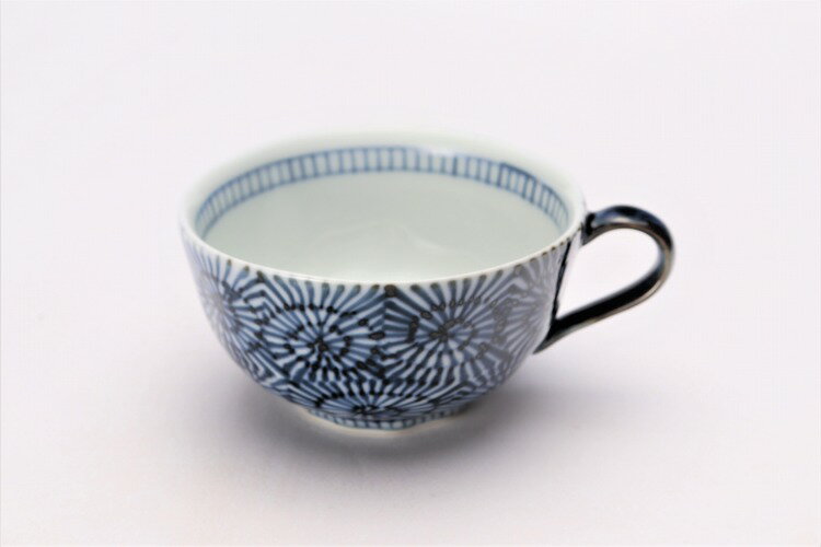 【有田焼　そうた窯　染付蛸唐草　スープカップ(青)】有田焼 磁器 マグカップ スープカップ カフェオレボウル 青 手書き コーヒー お茶 スープ サラダ おしゃれ 和食器 ギフト 引き出物 内祝い プレゼント