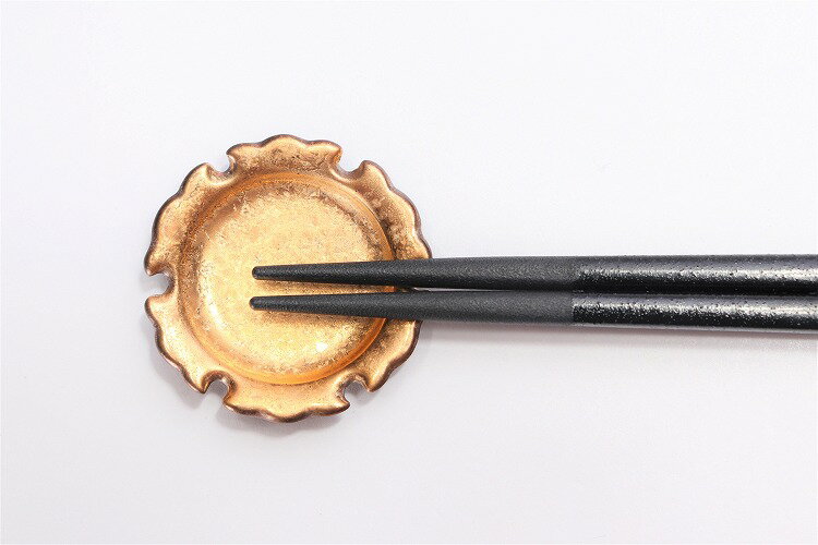 【有田焼　陶悦窯　黒柚子金塗り　雪輪豆箸置き】有田焼 磁器 箸置き スプーンレスト 丸型 変形 金 豆皿 薬味皿 おしゃれ 和食器 ギフト 引き出物 内祝い プレゼント