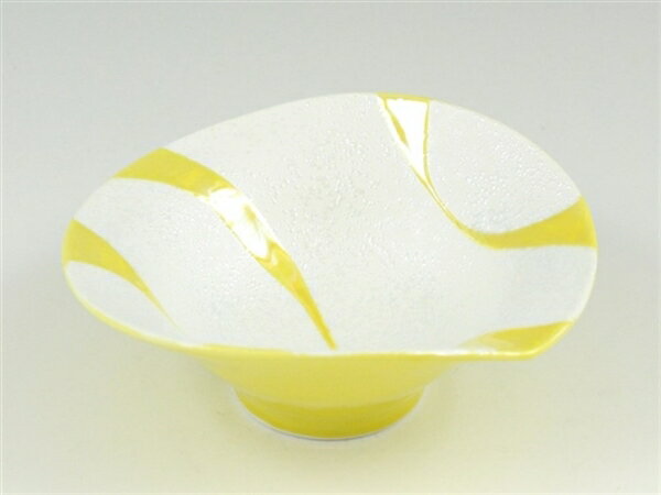 有田焼 貞泉窯 黄釉流水ラスター 朝顔型中付