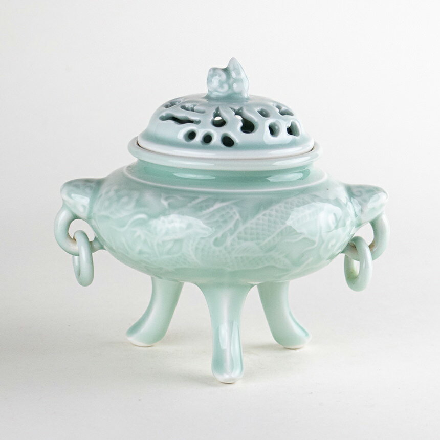 香炉 陶器 おしゃれ 有田焼 日本製 インテリア 贈答品 木箱入り 青磁龍彫 三つ足香炉