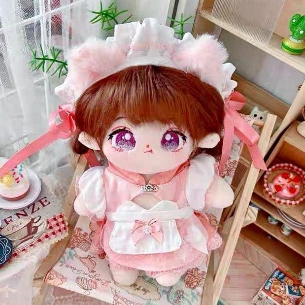 【20cm ぬいぐるみ用 カラフルなロリータ風メイド服全身セット 靴付き 着ぐるみ 推し活 アイドル プレゼント｜かわいいメイド服でぬいぐるみをもっと楽しく！】 概要説明：20cmのぬいぐるみにぴったりのカラフルなロリータ風メイド服全身セットです。靴も付属しており、着せ替え遊びがより一層楽しくなります。推し活やアイドルグッズとして人気の高いアイテムで、プレゼントにも最適です。 ターゲットや使用シーンも含める ● 商品の特長 ● 豊富なデザイン ロリータ風のメイド服はカラフルでかわいいデザインが魅力です。 ● 完全なセット 上着、スカート、靴が付属しており、着せ替えが簡単に楽しめます。 ● 使いやすいサイズ 20cmのぬいぐるみにぴったりのサイズ設計で、幅広い対応が可能です。 ● 素材 ・ポリエステル ・綿混紡 ● サイズ ・20cm対応 ● こんなシーンにおすすめ ・ぬいぐるみの着せ替え遊び ・推し活やアイドルグッズ ・プレゼントやイベント用 締めくくりメッセージ：20cmのぬいぐるみにぴったりのロリータ風メイド服セットは、かわいさと実用性を兼ね備えたおすすめ商品です。推し活やプレゼントにも最適で、ぬいぐるみとのおしゃべりをもっと楽しくしませんか？ ご注意： ・サイズは手作業のため誤差が生じる場合があります。 ・モニターにより色味が異なる場合があります。