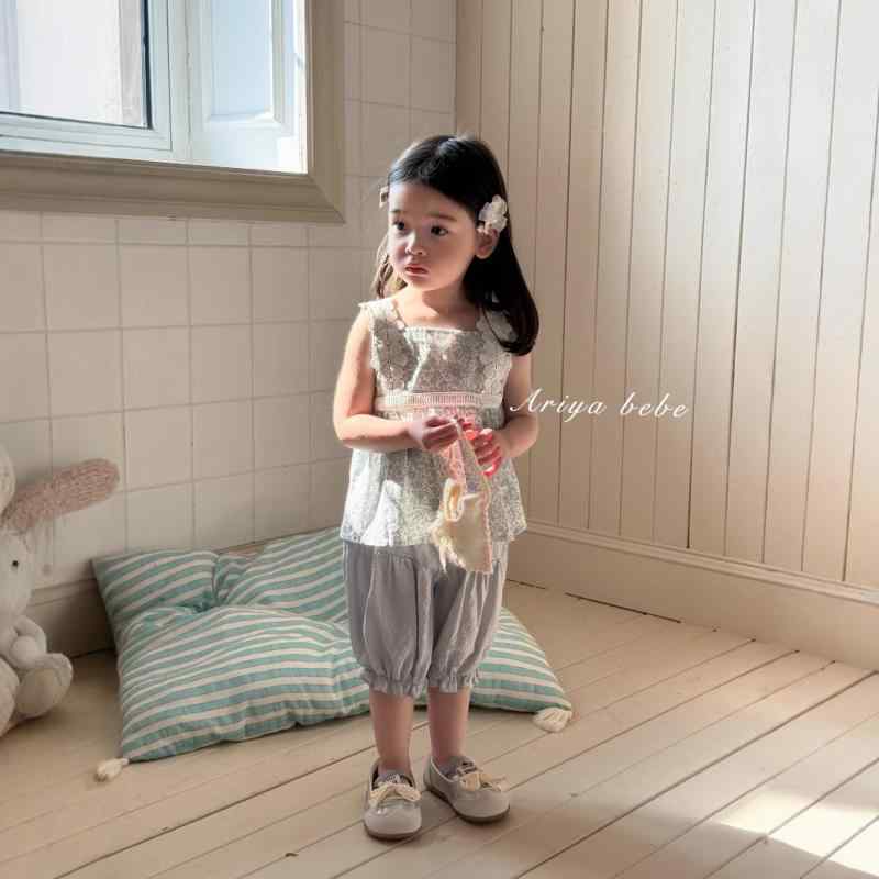 シャツ ベビー服 女児用 ノースリーブ トップス パンツ 上下セット 綿 73CM 80cm 90cm 100cm かわいい 幼児 春夏・対象: 女児・対象年齢: 1～3歳 (80～100cm)・スタイル: スウィート・袖丈: ノースリーブ・特徴: かわいい・主な生地素材: 綿90%・安全レベル: A・カラー: トップス051、パンツ062・推奨身長: 73cm、80cm、90cm、100cm・カテゴリ: 子供用シャツ