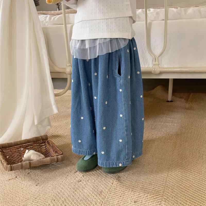 子供服 デニムスカートパンツ 女の子 春夏 韓国風 花柄 9分丈パンツ ガールズ 女児 高学年 普段着 デニ..