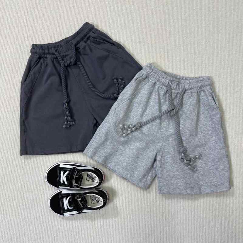 子供用ショートパンツ 夏物 B品 立体裁断 コットン 100% 砂洗加工 ダメージ加工 無地 普段着 100cm 110..