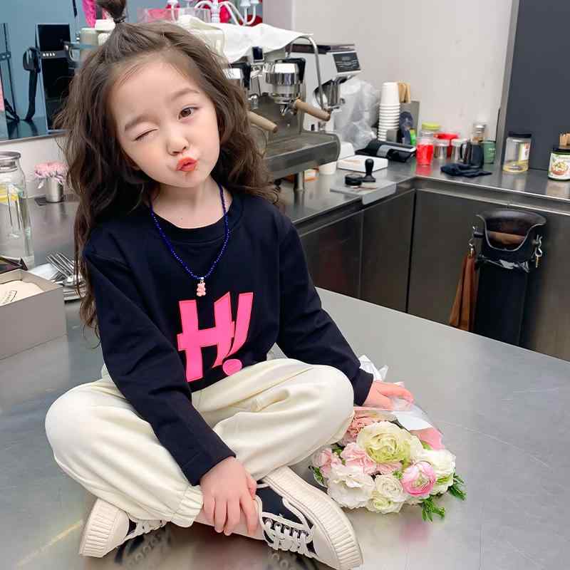 Tシャツ ガールズ 春物 ベビー服 アルファベット柄 韓国風 トップス 子供服 長袖 カジュアル ブラック ホワイト 90 100 110 120 130 140cm