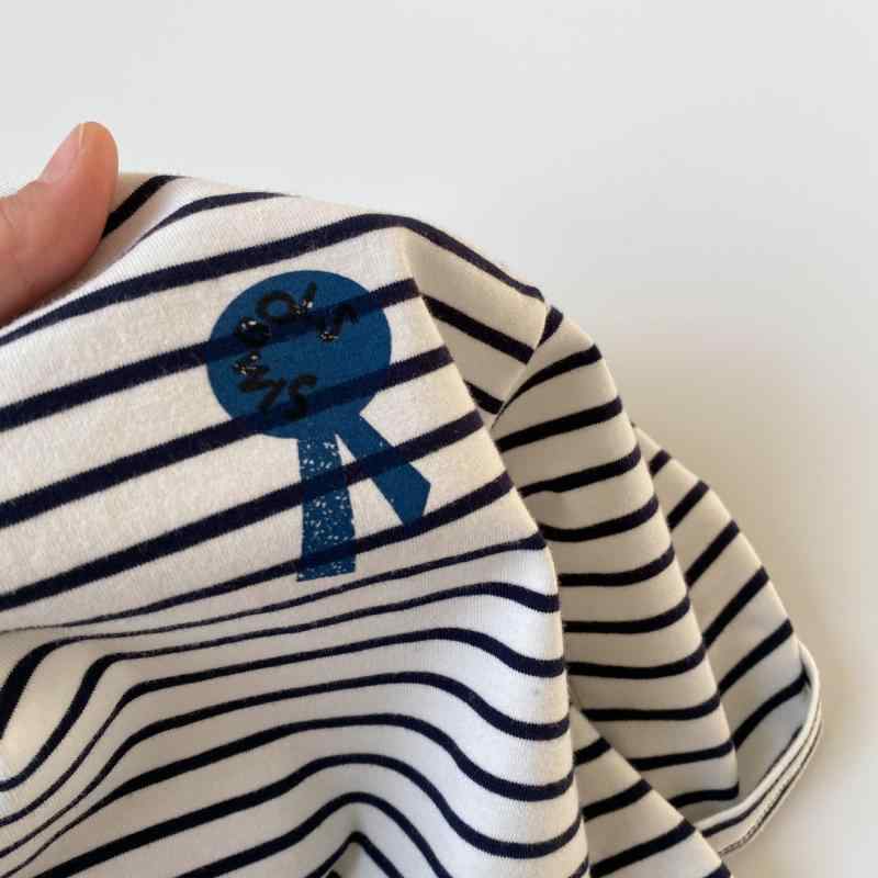 Tシャツ キッズ 男女兼用 ストライプ柄 メダリオン プリント ドロップショルダー 長袖 カットソー 子供服 トップス 綿100% 春秋 黒 白 80cm 90cm 100cm 110cm 120cm 130cm