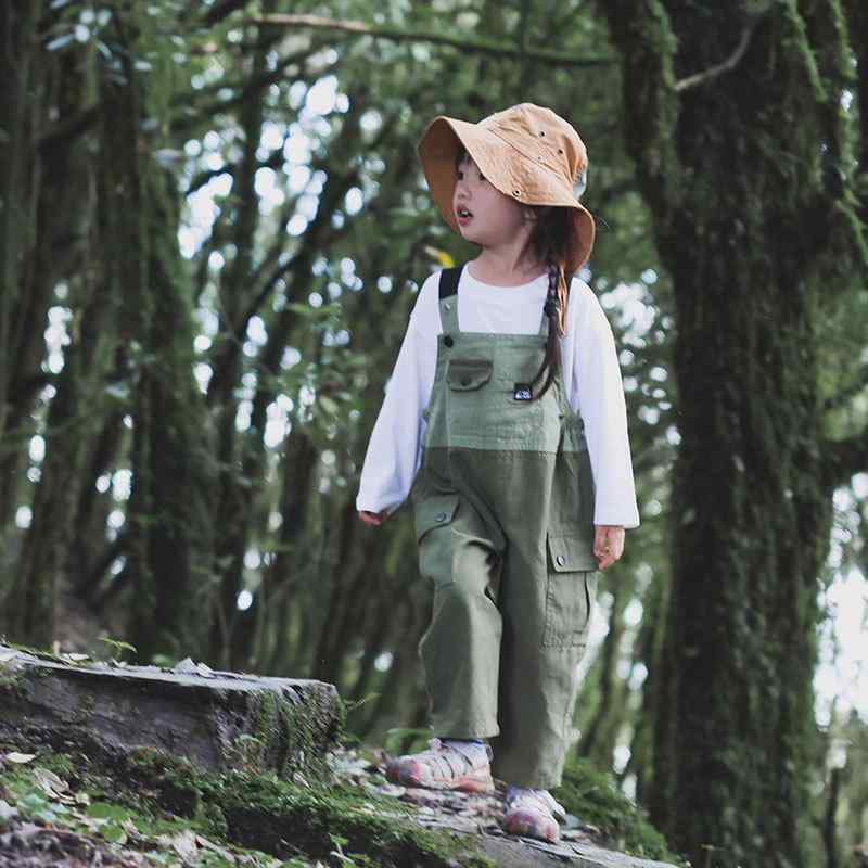 キッズ 子供用 背当て付きパンツ 男女兼用 コットン 混紡 ロングパンツ アウトドアスタイル ワークパンツ 配色 秋 グリーン パープル キャメル(x3)