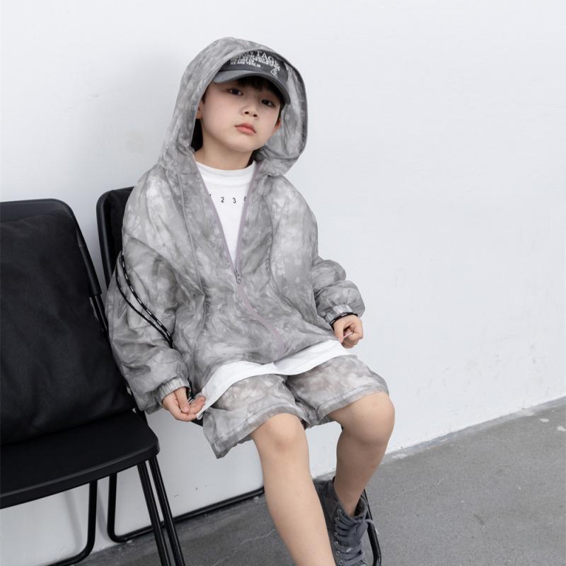 キッズ 男の子 夏用 日焼け止め セットアップ 薄手 長袖 パーカー 短パン 上下 2点 セット 接触冷感 紫外線対策 アウトドア 普段着 ブルー グレー