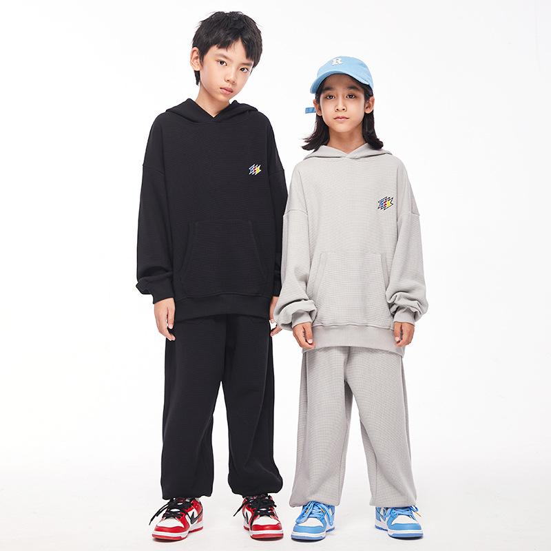 子供用スウェットセットアップ ボーイズ 上下セット ワッフル生地 長袖トップス ロングパンツ カジュアル 普段着 部屋着 ブラック グレー