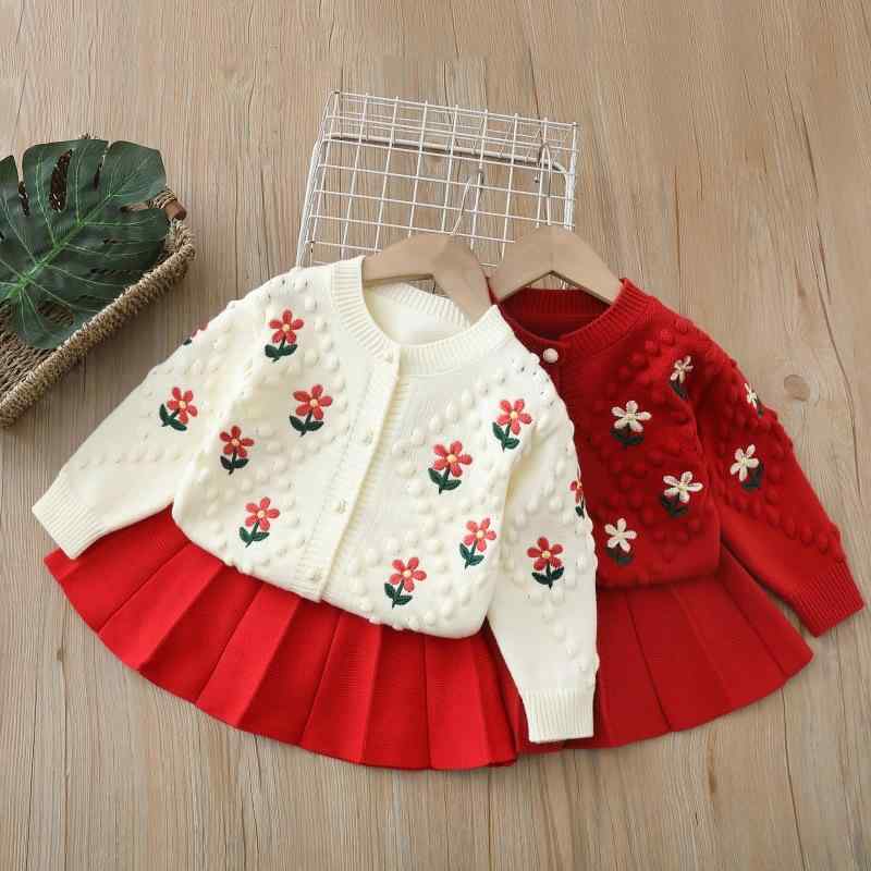キッズ ニット カーディガン セットアップ 女の子 ニット ツーピース 花柄 長袖 秋冬 かわいい 普段使い・商品カテゴリ: 子供用セットアップ・対象: ガールズ・スタイル: 個性派・セット内容: スカート、トップス・袖丈: 長袖・フード: なし・生地: ニット・生地加工: 柔らか加工・厚さ: 普通・柄: 花柄・素材: アクリル65%・安全レベル: B・留め具: シングルボタン・カラー: レッド、ホワイト・サイズ: 90cm、100cm、110cm、120cm、130cm