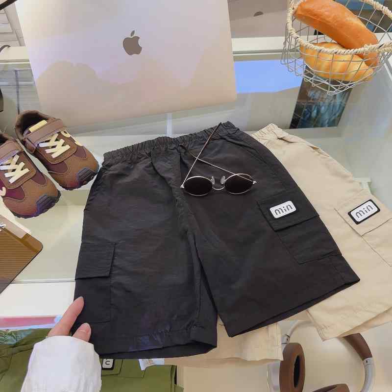 子供服 ショートパンツ 中大童サイズ カーゴパンツ 夏服 男の子 ズボン ゆったり 涼しい 無地 ハーフパ..