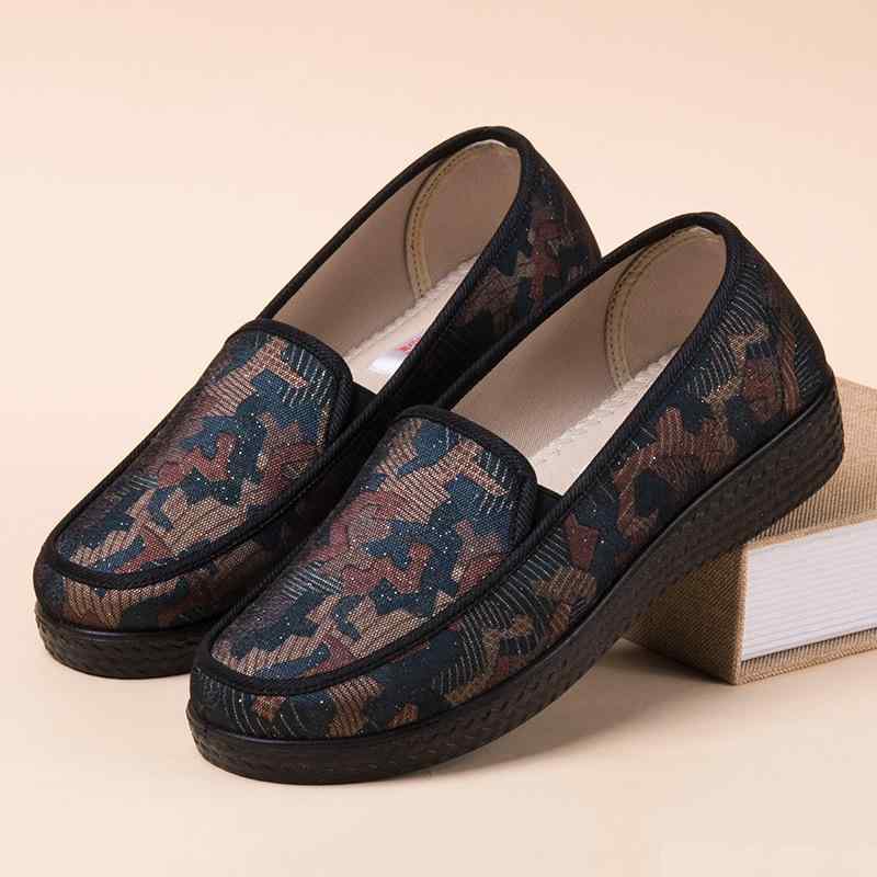 靴 レディース 老北京布靴 スリッポン コンフォートシューズ ぺたんこ靴 亜麻 リネン ローヒール フラットシューズ 履きやすい 痛くなりにくい 歩きやすい やわらかい カジュアル 通気性 春夏 秋冬 ブラック レッドoutput: ・スタイル: カジュアル・適合シーズン: 春.夏.秋・対象性別: 女性・柄: 拼色・靴の材質（アッパー）: 亜麻・靴底の材質: PU・履き方: スリッポン・流行の要素: 浅口・ヒールの形状: フラット・内側の材質: 布・オープニングの深さ: 浅口（7cm以下）・靴の高さ（アッパー）: ローカット・つま先の形状: ラウンドトゥ・ヒールの高さ: ローヒール・靴底の技術: 粘着・インソールの材質: 布・スタイル: ローファー・利用シーン: 日常・色: ブラック.レッド・サイズ: 34.35.36.37.38.39.40.41.42・留め具の種類: スリッポン・対象年齢: 大人・製品カテゴリ: 手編みシューズ.バレエシューズ.伝統的な布靴.エスニック布靴