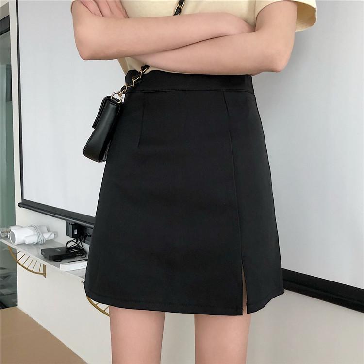 半身スカート 女性用 夏 韓国 百搭 片側スリット 後ろジッパー 高腰 スリム A字 短丈 色 ポリエステル 微弾性 清新 甘め 学院風 白 黒内側ショーツ