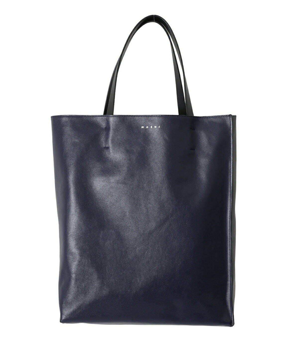 【送料無料】MARNI / マルニ : MUSEO SOFT LARGE TOTE : トート トートバッグ 鞄 レザー メンズ ブラック ネイビー 2トーン 上品 シワ感 無骨 特殊 : SHMQ0024Q0-P2644【RIP】