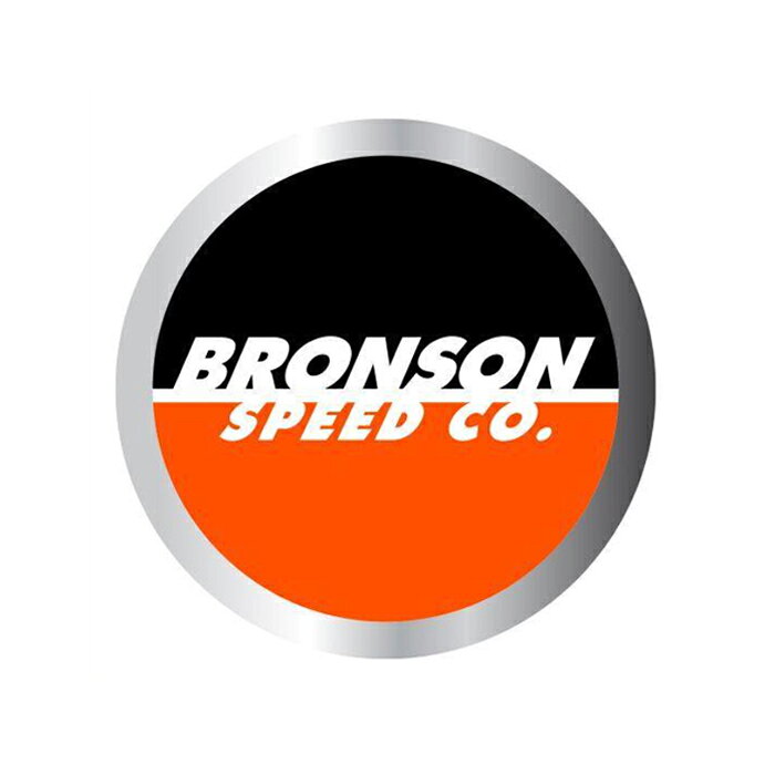 NHS社のネクストジェネレーションスケートボードベアリング BRONSON SPEED CO(ブロンソン・スピード・コー)。 SPOT LOGOのステッカーです。 SIZE 約 10 x 10 cm 注意：モニターの発色の具合によって実際のものと色が異なる場合がございます。BRONSON SPEED CO. (ブロンソン・スピード・カンパニー) / SPOT LOGO / SILVER FOIL / 4"inch / ステッカー