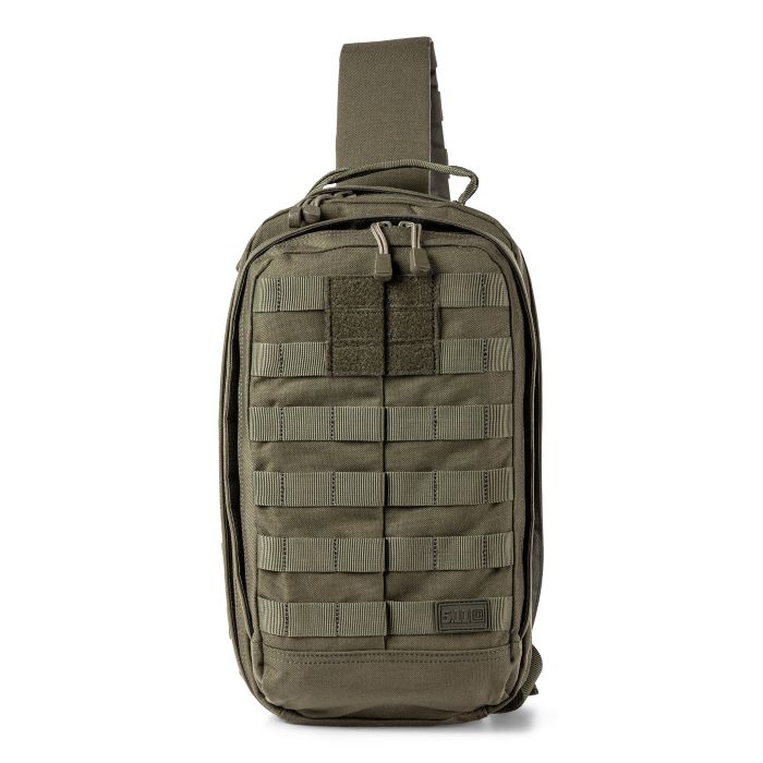 5.11 タクティカル 新型 MOAB 8 バックパック RUSH MOAB (Mobile Operation Attachment Bag) 8 SLING PACKはベルクロホルスター用のループ面パネルを備えた隠しコンパートメントを含む、13 リットルの容量を備えたスリムな輪郭を提供します シングルショルダーストラップは左右の持ち替えが可能です。MOAB は、パススルー ポート付きのハイドレーション対応ポケット、フリース裏地のアイウェア/ガジェット ポケット、日常携行品や日帰り旅行のニーズに対応するアドミンオーガナイザーパネルを備えています。 収納能力を拡張したい場合は、MOAB 8 をRUSH Tier Systemを介して他のバックパックとドッキングします。ドッキングしたい場合はRUSH コレクションを購入してください 前面、側面にVTACモールを備え、ポーチ類やアクセサリーを好みの場所に取り付出来ます。肩や背中にはクションパッドを装備し、パットの配列によりムレを抑えます。 (機能と特徴) ・高さ16インチ x 幅8インチ x 奥行き7インチ ・高さ40.64cm x 幅20.32cm x 奥行17.78cm ・容量 - 13L ・重量 - 2.4ポンド 1.1kg ・1050Dナイロン ・5.11 の特徴的な CenterLine デザイン ・フロントパネルとサイドパネルの外側にウェブMOLLEを搭載 ・両手利き用スリングショルダーストラップシステム ・ショルダーストラップにMOLLEシステム ・RUSH® Tier Systemと互換性があり、他のRUSHバッグ（別売り）とドッキングできます。 ・内部に管理/アクセサリーオーガナイザーを備えた大きなフロントポケット ・メインコンパートメントには内ポケットが付いています ・フリース裏地のアイウェアポケット ・パススルーポート付きリアハイドレーションポケット ・56957 RUSH TIER Systemが1セット（4本）付属します。 ※お写真の小物等は付属いたしません。 他のカラーはこちら