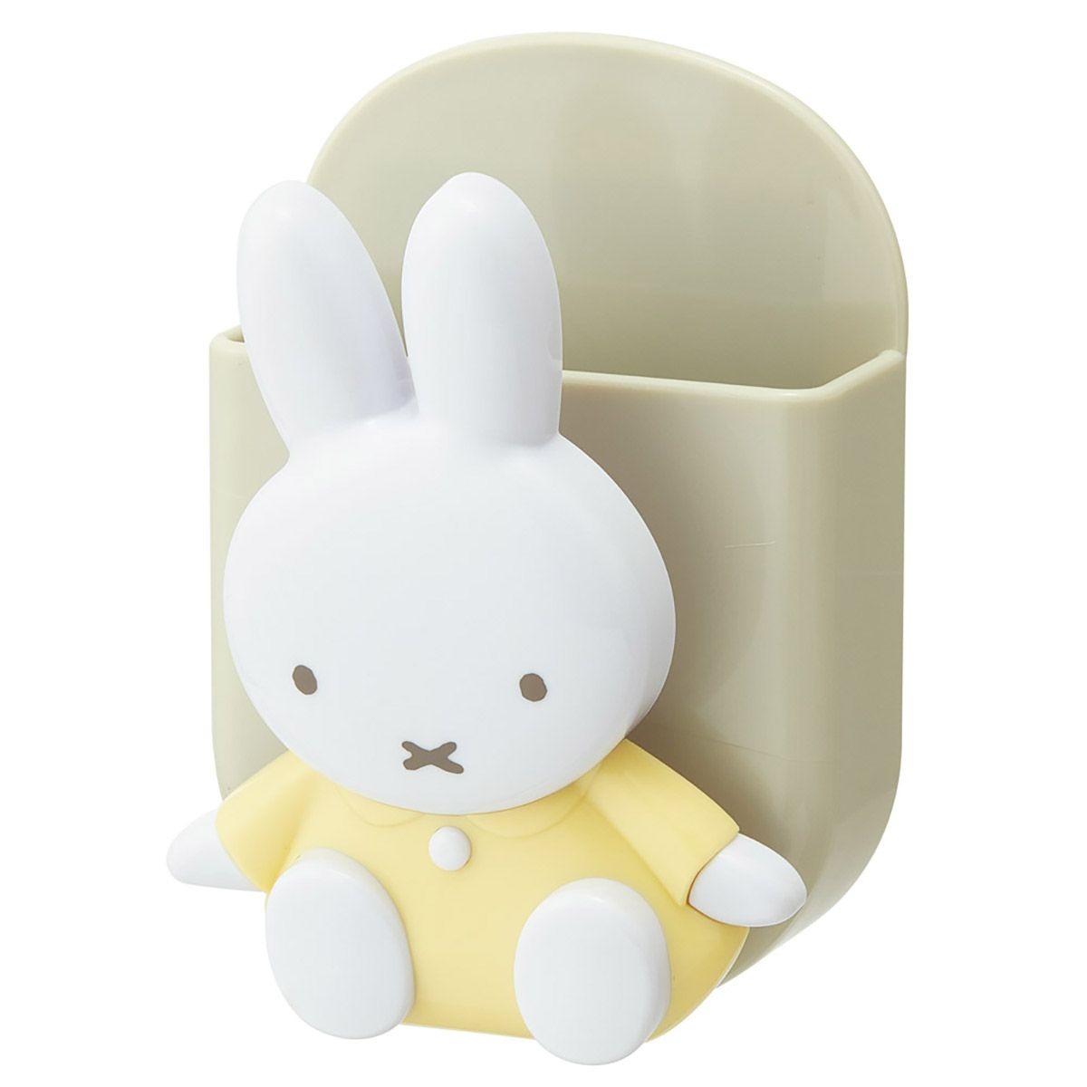 ポケット付きマグネットクリップ 冷蔵庫グッズ キッチングッズ KKP31【スケーター】種類：ミッフィー※完売の種類もございますので在庫情報をご確認ください。 ポケット付きマグネットクリップ 冷蔵庫グッズ キッチングッズ KKP31【スケーター】 冷蔵庫やスチール棚等の金属面にピタッとくっつく。小物の収納に便利なポケット。メモなどを挟めるクリップ。マグネット部分を冷蔵庫等の金属面にくっつけて使用出来る。耐荷重：300g 発送につきまして※必読 アロマージュプリュスではメーカー取り寄せのため発送まで1週間程度お時間を頂く場合がございます。 また、土日祝は休業のため、ご注文のタイミングによっては発送までお時間が掛かることを何卒ご了承くださいませ。 お急ぎの場合はお手数ですがメールにてお問い合わせください。 ※メーカー都合によりご注文完了後にキャンセルになる場合があります。 ※ご注文商品により保管場所が異なる為分納となる場合がございます。 ※最短発送ご希望の場合は指定日なしにてご注文くださいませ。 JANコード ミッフィー:4973307708114 商品詳細 ※選択できない種類は完売となります。ご了承ください。 ■サイズ115×80×30mm（マスコット部含まず） ■素材本体・マスコット：ABS樹脂 ■生産国中国製 ■製品コードKKP31 ＞＞その他の【キャラクター】グッズ ＼ 買い替えにも！キャラクターグッズたくさん揃ってます ／