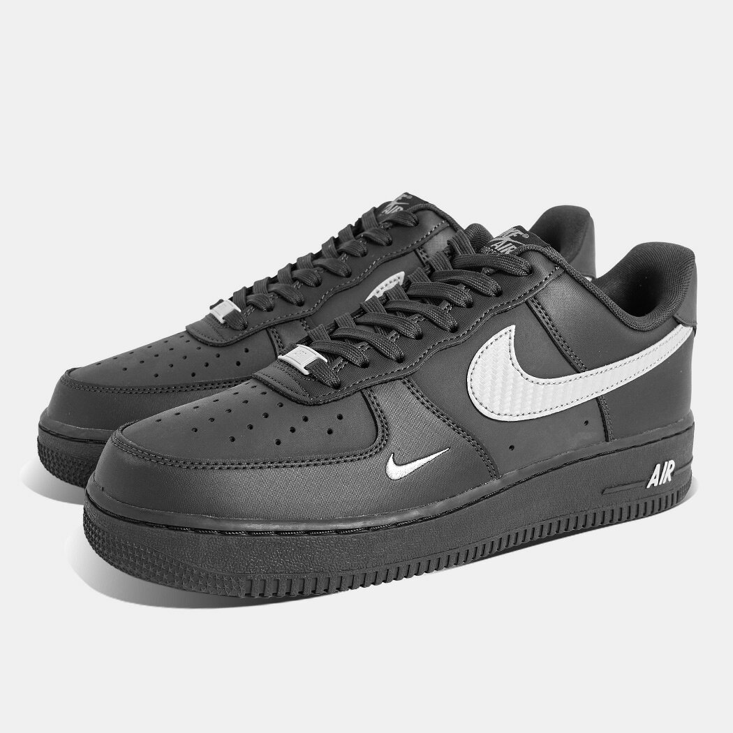 ナイキ エア フォース ローカット スニーカー NIKE AIR FORCE 1 '07 NEWSPRINT COLLEGE GREY ( AF1 グレー ブラック メンズ レディース IV5732-001 )