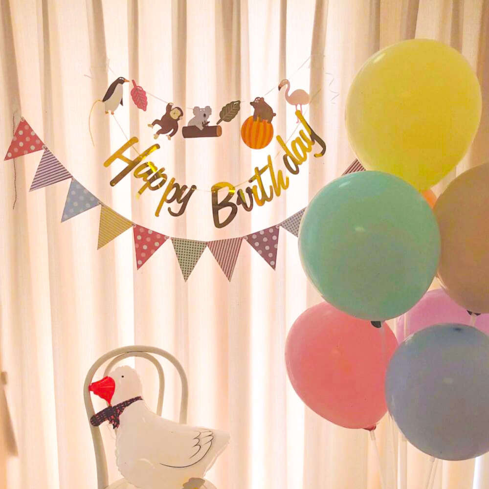BIRTHDAY��������4�����������ѡ��ƥ����ζ��֤��쵤�˲ڤ䤫�ˡ� happy birthday �ϥåԡ��С����ǡ� ���� �����դ� ���ˤ� �������� ��ǰ�� �ˤλ� ���λ� ��� �������