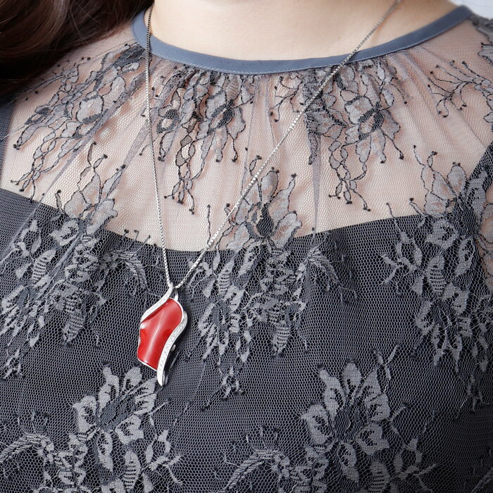 日本産血赤珊瑚 シンプル 上品 希少 貴重 大人 女性 レディース おしゃれな プラチナペンダントネックレス(60センチプラチナ850スライドチェーン付き) 3月 誕生石 珊瑚 ジュエリー 還暦祝 赤 結婚 35周年 プレゼント 本珊瑚 サンゴ さんご