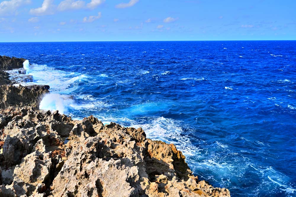 風景写真ポスター 沖永良部島 フーチャ (潮吹き洞窟) 11 アートポスター インテリア プレゼント ギフト お祝い 結婚 新居 出産 誕生日 入学 卒業 成人 就職 開店 開業 記念日 Okrb-35-A