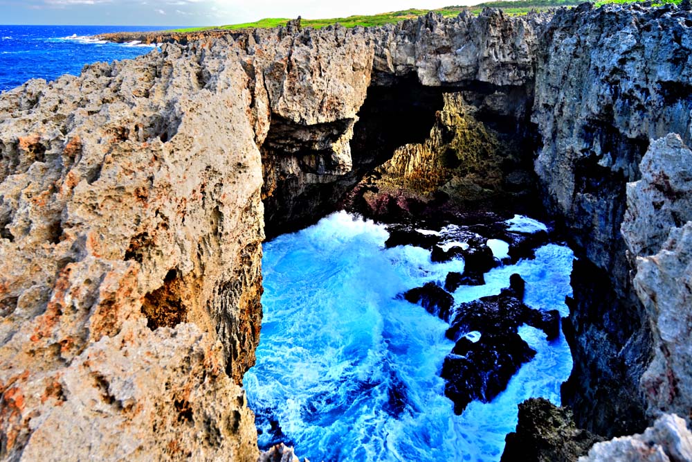 風景写真ポスター 沖永良部島 フーチャ (潮吹き洞窟) 13 アートポスター インテリア プレゼント ギフト お祝い 結婚 新居 出産 誕生日 入学 卒業 成人...