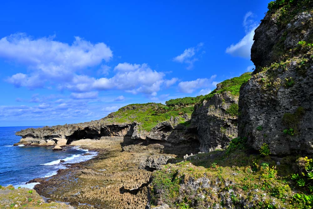 楽天写真パネルのあぁとすぺーすつくば風景写真パネル 徳之島 犬の門蓋 03 アートパネル インテリア 壁飾り 壁掛け 額要らず 模様替え 雰囲気作り 玄関 リビング オフィス ロビー プレゼント ギフト 贈答品 返礼 お祝い 結婚 新築 引っ越し 誕生日 記念日 年祝い 旅の思い出 Tkns-18-B2