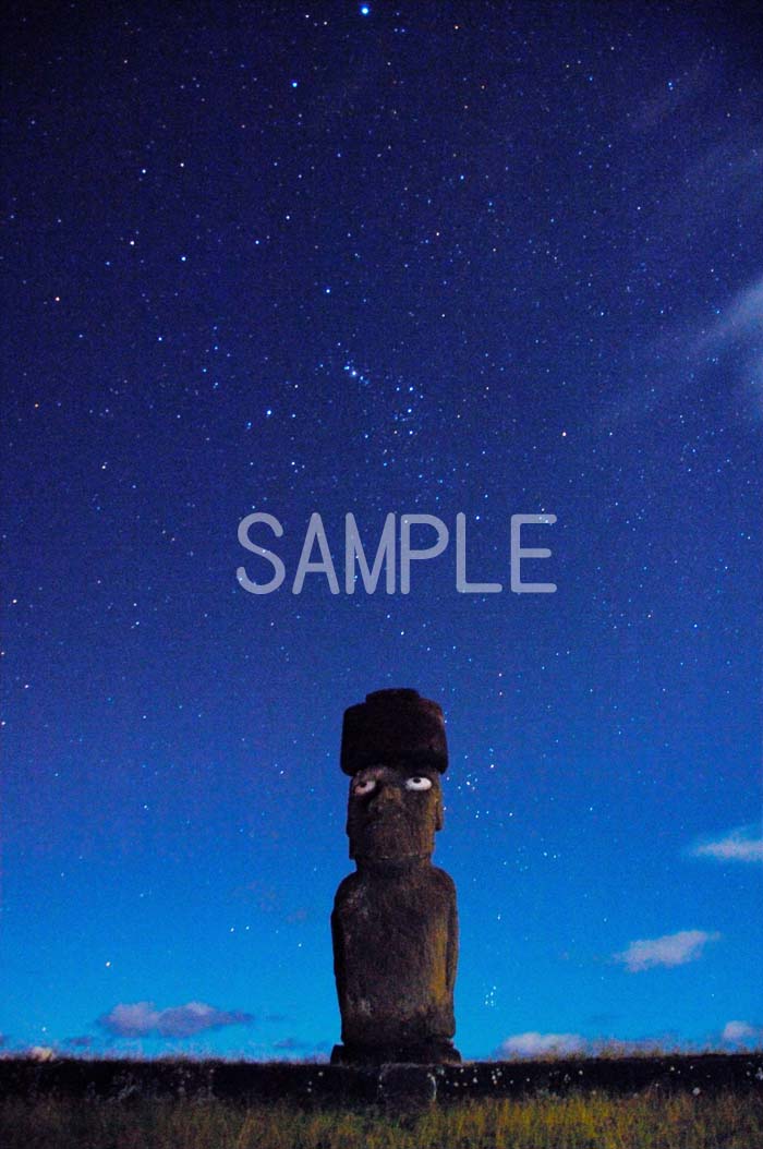 風景写真ポスター 世界遺産 イースター島 星空の下 アフ・コテリクのモアイ 01 プレゼント ギフト お祝い 結婚 新築 出産 成人式 誕生日 年祝い 記念日 ...