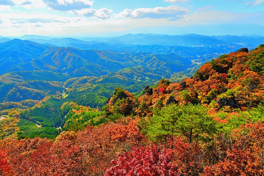 楽天写真パネルのあぁとすぺーすつくば風景写真パネル 福島 伊達市 霊山（りょうぜん）の秋 甲岩より撮影 04 大自然 解放感 癒やし おしゃれ インテリア 壁飾り 壁掛け 額要らず 模様替え 雰囲気作り 玄関 リビング オフィス ロビー fuk-ryouzen-04-m30