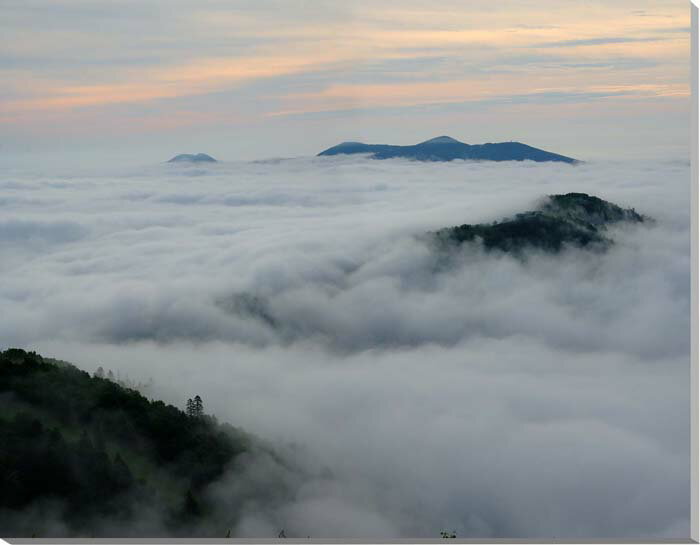 風景写真パネル 北海道 トマム 朝焼けの雲海 自然 雄大 絶景 神秘的 幻想的 アートパネル インテリア 壁飾り 壁掛け 額要らず 模様替え 雰囲気作り 玄関 リビング オフィス ロビー プレゼント ギフト 贈答品 返礼 お祝い 結婚 新築 引っ越し 誕生日 記念日 HOK-73-F40