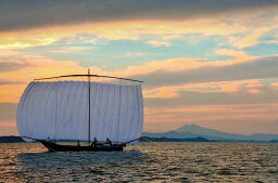 ポストカード 夕焼けの筑波山と帆引き船 茨城 霞ケ浦 風景写真 ハガキ 葉書 夏 暑中見舞い 残暑見舞い 礼状 挨拶状 グリーティングカード PST-146