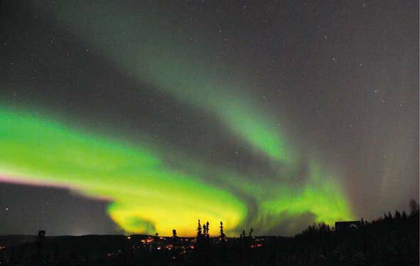 ポストカード アラスカ フェアバンクス オーロラ 宇宙の神秘 幻想的 景色 写真 インテリア アクセント 卓上 机 棚 壁…