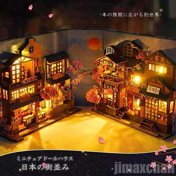 ※ご注文が集中した場合、物流倉庫の混雑等により、発送が遅れる場合がございます。不正購入と判断した場合にはご注文を取り消しさせて頂く可能性がございます。 ※商品写真はできる限り実物の色に近づけるよう加工しておりますが、モニター設定、お部屋の照明等により実際の商品と色味が異なる場合がございます。 ※機械による生産のため、生地の継ぎ目の若干のズレや、形やサイズに多少の誤差が生じる場合がございますが品質上の問題はございません。予めご理解下さいますようお願い致します。 ※ご注文サイズなどにより追加料金が発生場合にあります。発生する場合、追加料金はご項目選択子部分に「+●●円」または「●●円追加」と記載されています。ご項目選択子記載金額により加算を行い合計金額をご案内させて頂きます。置物 ミニチュア ドールハウス 櫻花子港 日本の街並み ジオラマ 建築模型 DIY 本棚 中華街 棚 ブックエンド 秘密 シークレット キット アート 江南水巷 魔法の世界 異世界 路地裏 港町 商店街 繁華街 路地 家 照明 LED ライト 飾り イルミネーション 電池式 デコレーション 新年 結婚式 誕生日 祝日 飾り付け 飾り 華やか おしゃれ きれい お洒落 雑貨 北欧 アメリカ サンタ サンタクロース バースデー ギフト お誕生日祝い 結婚 内祝い ブライダルギフト 成人の日 引越し祝い 新築祝い お返し品 引っ越し 御祝い 開業祝い 卒業記念 謝恩会 入学記念 母の日 父の日 引き出物 賞品 景品 記念品 お返し物 贈り物 営業 開院祝い 開店祝い クリスマス プレゼント 本立て完成サイズ約18.5cm×約17cm×約8.5cm重量約589g（箱含む）素材 木製、プラスチック、綿、布、紙、導線＊こちらはDIY商品になります＊対象年齢 14歳以上です＊こちらの説明書は全て英語ですのでご了承の上ご購入ください＊説明書の文字は全て英語ですが全てカラー写真付きの説明書となっておりますので分かりやすいです＊組み立てについての専門的なご質問につきましてはお答えできかねますのでご了承ください＊こちらの商品は販売のみとさせて頂いておりますので組み立てについてのお問い合わせはご遠慮ください＊LEDライト付きですのでスイッチを入れると光ります(電池はLR1130のボタン電池を3つ使います。最初から付属しておりますがおまけなので付属してない場合もございます)＊ハサミ、ボンド、ピンセットなどはご自身でご用意ください本の隙間に広がる別世界　ブックエンド本棚にステキな雰囲気の路地裏が現れるアート商品です！見てるだけでワクワクが止まらない！少し厚めの本といった大きさの商品で、その中のわずかな空間にリアルな世界が広がります。のぞくとお店や家の裏口や窓などが見え、木ならではの温かい質感とオレンジ色の光がノスタルジックな空気感を醸し出しています。物語を想像させる、奥ゆきのある道でいつまでも続いて行きそうな世界。ほどよいサイズ感なので、サンプル写真のように本と本の間に置いてインテリアとして楽しむも良し、ブックエンドとして使っても良し、また単体で机の上に飾っても良しと、いろいろな楽しみ方ができそうです路地裏になぜか惹かれる。土地の複雑な地形になじんだ形状とその狭さは、ノスタルジックな雰囲気が漂います。車が通らない安心感、雑然さの中で感じる居心地のよさ。そこへきょとんとした表情の野良猫と会おうものなら癒やされ度は一気に上がります自宅にいながらにして、そんな路地裏ワールドに誘ってくれる作品が世界中で話題になっています。本棚に整然と並べられた愛読書たち。本と本の間に突如として路地裏が出現する独創的でファンタジックな世界世界中で愛され「発想がステキすぎる…おしゃれ」「心の中に作る自分だけの秘密の場所とは、まさにこんな感じではないかと思いました」と独特の世界にハマる人が続出しているそうです本棚の微妙な薄暗さと、ジオラマに内蔵されたランプが絶妙で、まるで異次元への通路みたいに見えてしまいます●PCモニターの色彩具合などにより、色の見え方に違いがある場合がございます。●色違い、商品違い、大きな欠陥の場合は、到着後3日以内に連絡下さい 。●生産時期によってデザインが若干異なる場合がございます。予めご了承ください。●色やサイズがお気に召さないなどの交換、イメージと違った等による返品は未開封の商品でもお受け出来ません※ご注文が集中した場合、物流倉庫の混雑等により、発送が遅れる場合がございます。不正購入と判断した場合にはご注文を取り消しさせて頂く可能性がございます。 ※商品写真はできる限り実物の色に近づけるよう加工しておりますが、モニター設定、お部屋の照明等により実際の商品と色味が異なる場合がございます。 ※機械による生産のため、生地の継ぎ目の若干のズレや、形やサイズに多少の誤差が生じる場合がございますが品質上の問題はございません。予めご理解下さいますようお願い致します。 ※ご注文サイズなどにより追加料金が発生場合にあります。発生する場合、追加料金はご項目選択子部分に「+●●円」または「●●円追加」と記載されています。ご項目選択子記載金額により加算を行い合計金額をご案内させて頂きます。置物 ミニチュア ドールハウス 櫻花子港 日本の街並み ジオラマ 建築模型 DIY 本棚 中華街 棚 ブックエンド 秘密 シークレット キット アート 江南水巷 魔法の世界 異世界 路地裏 港町 商店街 繁華街 路地 家 照明 LED ライト 飾り イルミネーション 電池式 デコレーション 新年 結婚式 誕生日 祝日 飾り付け 飾り 華やか おしゃれ きれい お洒落 雑貨 北欧 アメリカ サンタ サンタクロース バースデー ギフト お誕生日祝い 結婚 内祝い ブライダルギフト 成人の日 引越し祝い 新築祝い お返し品 引っ越し 御祝い 開業祝い 卒業記念 謝恩会 入学記念 母の日 父の日 引き出物 賞品 景品 記念品 お返し物 贈り物 営業 開院祝い 開店祝い クリスマス プレゼント 本立て完成サイズ約18.5cm×約17cm×約8.5cm重量約589g（箱含む）素材 木製、プラスチック、綿、布、紙、導線＊こちらはDIY商品になります＊対象年齢 14歳以上です＊こちらの説明書は全て英語ですのでご了承の上ご購入ください＊説明書の文字は全て英語ですが全てカラー写真付きの説明書となっておりますので分かりやすいです＊組み立てについての専門的なご質問につきましてはお答えできかねますのでご了承ください＊こちらの商品は販売のみとさせて頂いておりますので組み立てについてのお問い合わせはご遠慮ください＊LEDライト付きですのでスイッチを入れると光ります(電池はLR1130のボタン電池を3つ使います。最初から付属しておりますがおまけなので付属してない場合もございます)＊ハサミ、ボンド、ピンセットなどはご自身でご用意ください本の隙間に広がる別世界　ブックエンド本棚にステキな雰囲気の路地裏が現れるアート商品です！見てるだけでワクワクが止まらない！少し厚めの本といった大きさの商品で、その中のわずかな空間にリアルな世界が広がります。のぞくとお店や家の裏口や窓などが見え、木ならではの温かい質感とオレンジ色の光がノスタルジックな空気感を醸し出しています。物語を想像させる、奥ゆきのある道でいつまでも続いて行きそうな世界。ほどよいサイズ感なので、サンプル写真のように本と本の間に置いてインテリアとして楽しむも良し、ブックエンドとして使っても良し、また単体で机の上に飾っても良しと、いろいろな楽しみ方ができそうです路地裏になぜか惹かれる。土地の複雑な地形になじんだ形状とその狭さは、ノスタルジックな雰囲気が漂います。車が通らない安心感、雑然さの中で感じる居心地のよさ。そこへきょとんとした表情の野良猫と会おうものなら癒やされ度は一気に上がります自宅にいながらにして、そんな路地裏ワールドに誘ってくれる作品が世界中で話題になっています。本棚に整然と並べられた愛読書たち。本と本の間に突如として路地裏が出現する独創的でファンタジックな世界世界中で愛され「発想がステキすぎる…おしゃれ」「心の中に作る自分だけの秘密の場所とは、まさにこんな感じではないかと思いました」と独特の世界にハマる人が続出しているそうです本棚の微妙な薄暗さと、ジオラマに内蔵されたランプが絶妙で、まるで異次元への通路みたいに見えてしまいます●PCモニターの色彩具合などにより、色の見え方に違いがある場合がございます。●色違い、商品違い、大きな欠陥の場合は、到着後3日以内に連絡下さい 。●生産時期によってデザインが若干異なる場合がございます。予めご了承ください。●色やサイズがお気に召さないなどの交換、イメージと違った等による返品は未開封の商品でもお受け出来ません