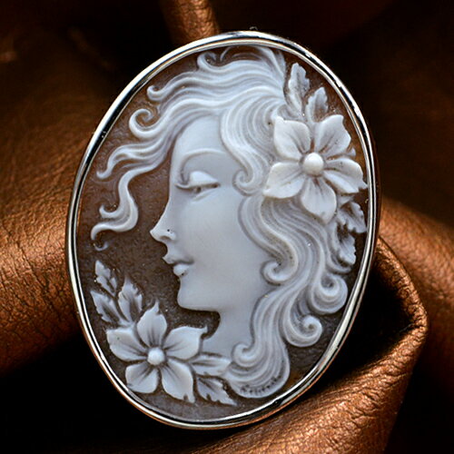 カメオブローチ＆ネックレス　シェルカメオ　女性像の図柄　ロマーノ氏製作　Silver高品質シンプル枠付き　レザーネ…