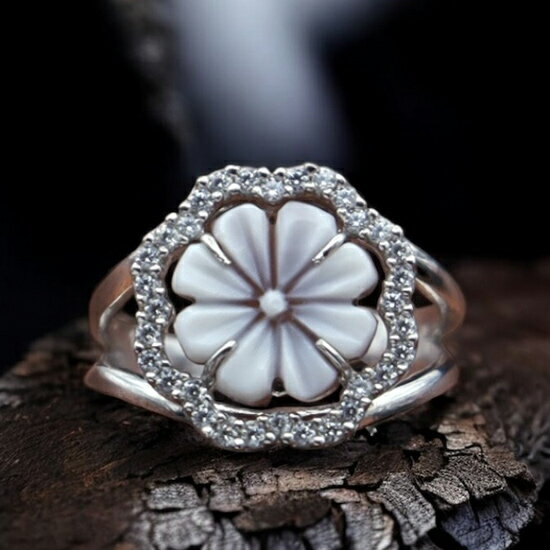 カメオリング デザイナーズ イタリア製 お花 海外アーティスト&セレブにも人気 シルバー ジルコニア付 高品質&低価格 オシャレ カメオ アクセサリー 高級 ギ...