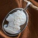 カメオペンダント&ネックレス 人気のパルラーティ K18WG ホワイトゴールド 世界的巨匠カルロ氏の娘 パトリシア作品 レザーネックレス付 シェルカメオ アクセ...